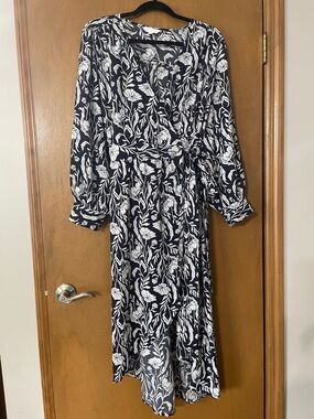 LC Lauren Conrad Navy & White Floral Midi Wrap Dress